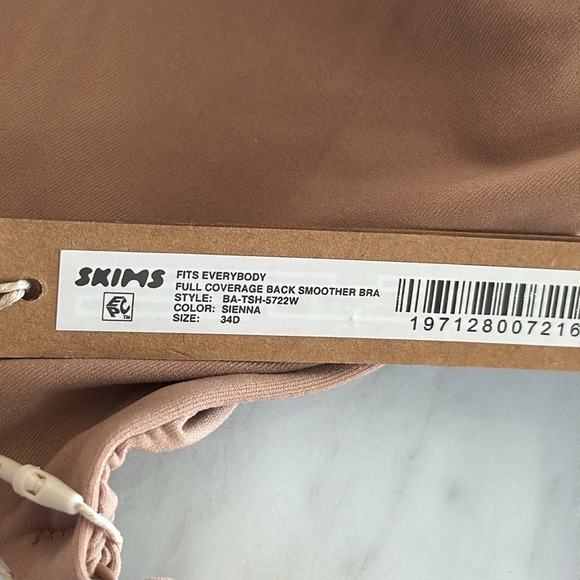 SKIMS FITS EVERYBODY BACK SMOOTHING FULL COVERAGE BRA 34DDDD - Picture 6 of 11
